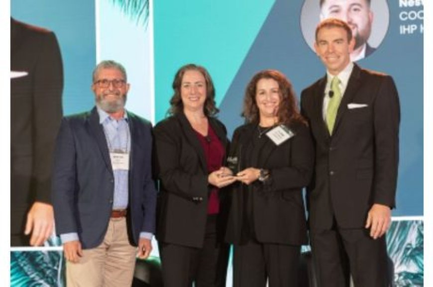 Rising Star Award Caribbean presented to Néstor J. Ruiz Doreste at ALIS CALA
