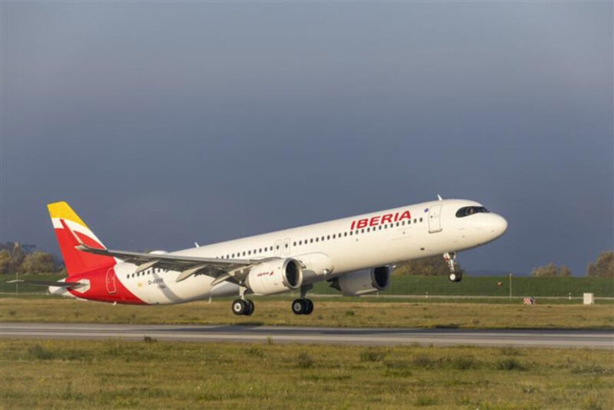 New Iberia Flight Struggles with Bird Strike Damage to A321XLR, Forcing Emergency Return to Madrid and Delaying Paris Journey for Hours